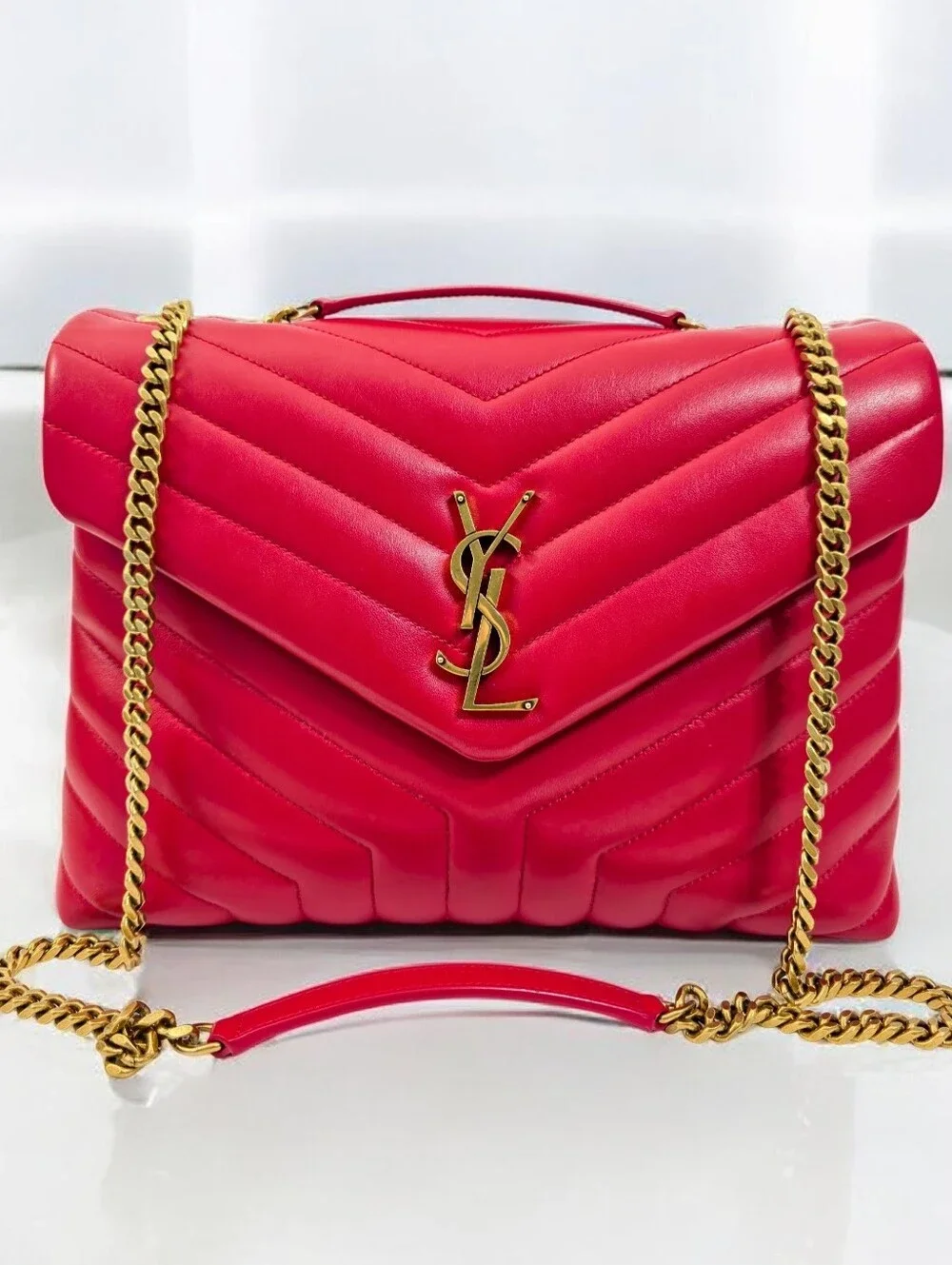 Saint Laurent Loulou medium YSL Shoulder Bag in Quilted Red leather